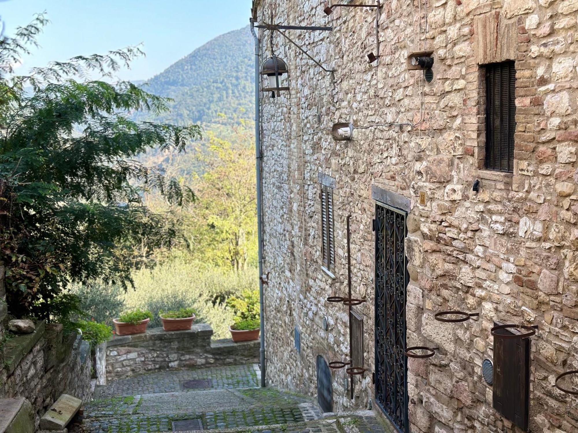 Ferienwohnung La Perla Di Tamara-Assisi Blu Exterior foto